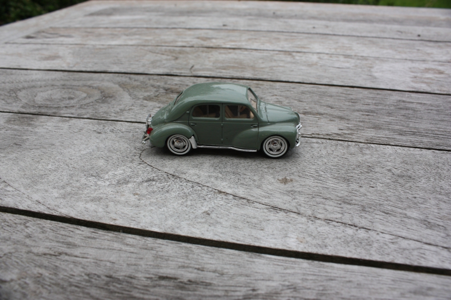 Retro auto Peugeot 203 schaalmodel 1/43